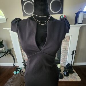 Beautiful black dress, Size Medium but it fits better as Small size.